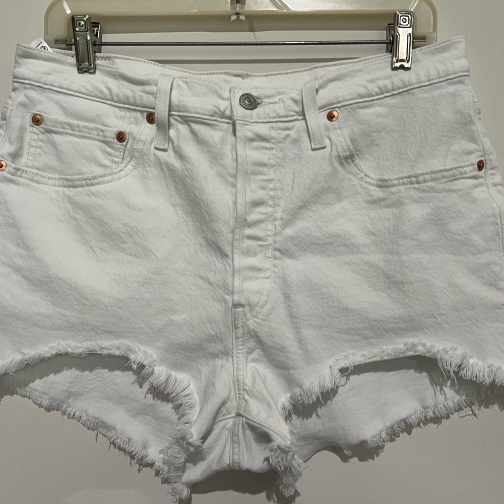 Levi's White Asymetric Frayed Hem Jean Shorts 32